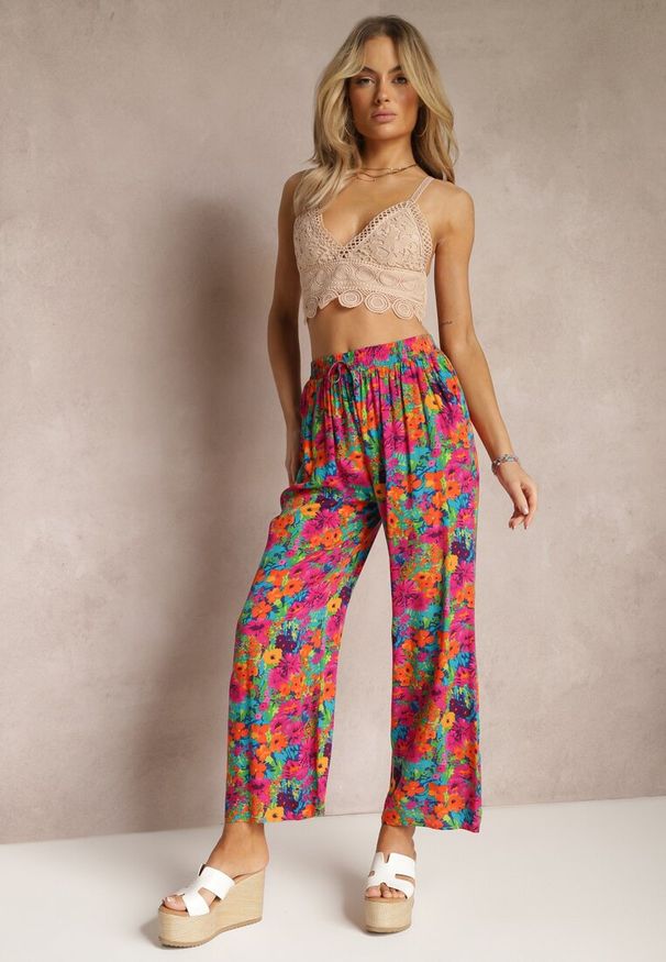 Renee - Pomarańczowo-Różowe Wiskozowe Spodnie z Prostą Nogawką High Waist w Kwiatowy Wzór Zaranima. Stan: podwyższony. Kolor: pomarańczowy. Materiał: wiskoza. Wzór: kwiaty. Sezon: lato