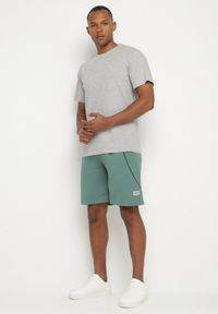 Born2be - Zielone Dresowe Szorty Bermudy z Ozdobnymi Przeszyciami Nitarria. Okazja: na co dzień. Kolor: zielony. Materiał: dresówka. Styl: sportowy, klasyczny, elegancki, casual #7