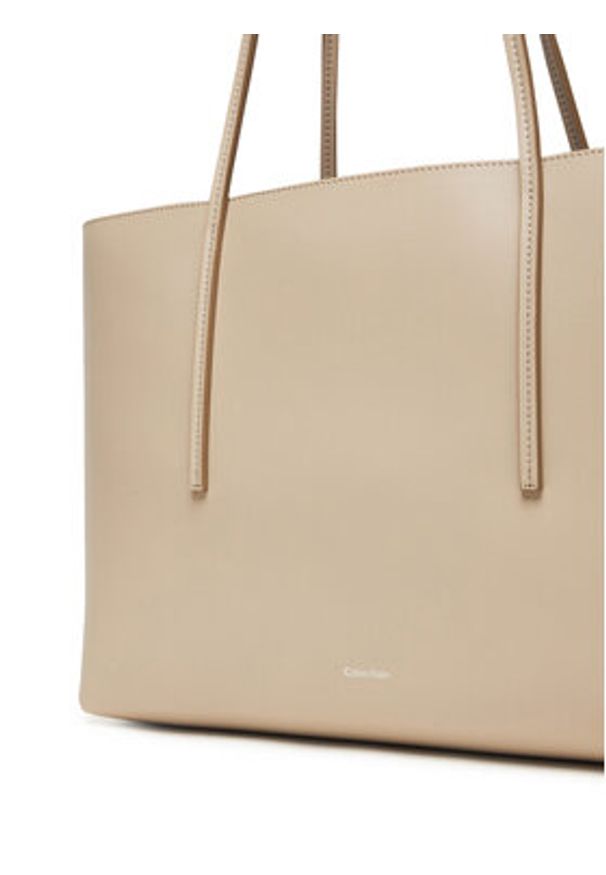 Calvin Klein Torebka Foil Logo Tote W/Pouch LV04F3274G Beżowy. Kolor: beżowy. Materiał: skórzane