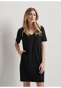 Ochnik - Krótka bawełniana czarna sukienka. Kolor: czarny. Materiał: bawełna. Długość: mini