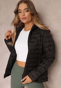 Renee - Czarna Kurtka Pikowana Nylonowa Vuyian. Kolor: czarny. Materiał: nylon. Długość rękawa: długi rękaw. Długość: długie. Wzór: aplikacja. Sezon: jesień, wiosna. Styl: klasyczny #5