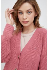 TOMMY HILFIGER - Tommy Hilfiger kardigan bawełniany damski kolor różowy. Okazja: na co dzień. Kolor: różowy. Materiał: bawełna. Wzór: ze splotem. Styl: casual #4