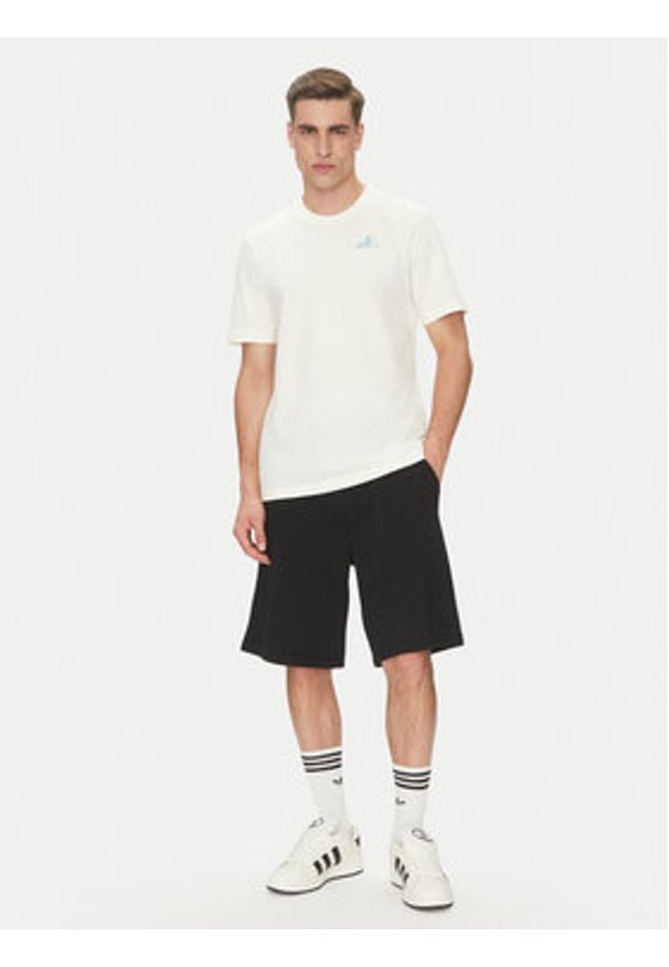 Adidas - adidas T-Shirt Earth Day Graphic JI6756 Biały Regular Fit. Kolor: biały. Materiał: bawełna