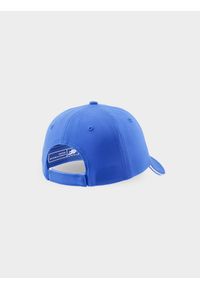 4f - Czapka z daszkiem strapback damska - kobaltowa. Kolor: niebieski. Materiał: elastan, materiał, syntetyk. Wzór: jednolity, aplikacja. Sezon: lato. Styl: sportowy, casual, klasyczny