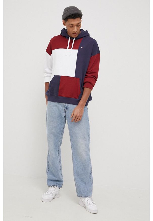 Tommy Jeans Bluza męska kolor granatowy z kapturem. Typ kołnierza: kaptur. Kolor: niebieski. Materiał: bawełna. Wzór: aplikacja