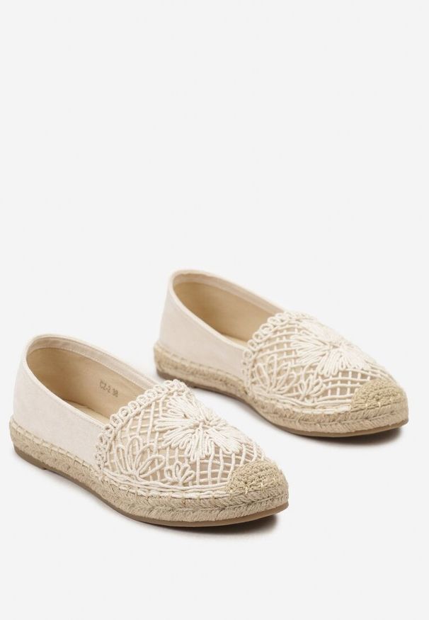 Born2be - Beżowe Espadryle na Płaskiej Plecionej Podeszwie z Ażurowym Noskiem Qianatia. Kolor: beżowy. Materiał: jeans, len, jedwab. Wzór: ażurowy. Sezon: lato. Styl: elegancki