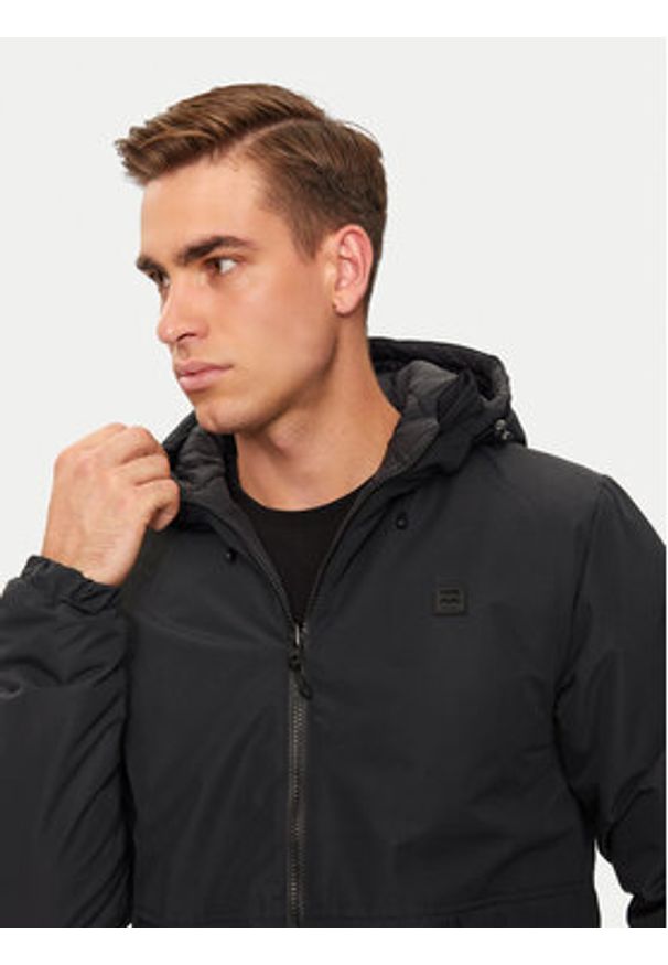Billabong Kurtka przejściowa Transport Revo F1JK37BIF2 Czarny Regular Fit. Kolor: czarny. Materiał: syntetyk