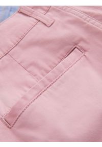 Ombre Clothing - Szorty męskie chinosy z kontrastowym podwinięciem – różowe V8. Okazja: na imprezę, do pracy, na co dzień. Kolor: różowy. Materiał: tkanina, elastan, bawełna. Długość: krótkie. Wzór: kolorowy. Sezon: lato. Styl: wakacyjny, casual #7