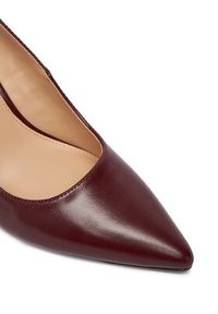 Steve Madden Szpilki Secured SM11004877 Bordowy. Kolor: czerwony. Materiał: skóra. Obcas: na szpilce #6