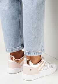Born2be - Szampańskie Buty Sportowe Hipho. Nosek buta: okrągły. Kolor: złoty. Materiał: jeans, dresówka, materiał, skóra ekologiczna. Szerokość cholewki: normalna #2