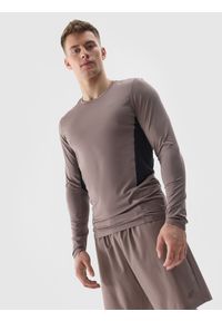 4f - Longsleeve treningowy z materiału z recyklingu męski - brązowy. Kolor: brązowy. Materiał: materiał. Długość rękawa: długi rękaw. Długość: długie. Wzór: jednolity, ze splotem, gładki. Styl: klasyczny