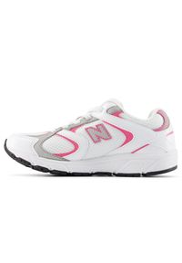 Buty dziecięce New Balance P40826U – białe. Kolor: srebrny. Materiał: syntetyk, materiał. Szerokość cholewki: normalna. Sezon: lato. Sport: turystyka piesza #5