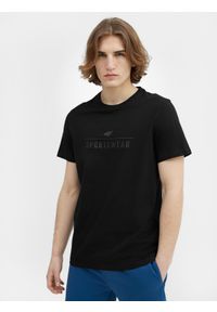 4f - T-shirt regular z nadrukiem męski. Kolor: czarny. Materiał: bawełna. Wzór: nadruk #1