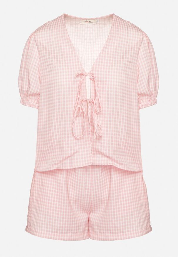 Born2be - Różowy Komplet Bluzka z Bufiastymi Rękawami Wiązana z Przodu Szorty z Gumką w Pasie Ruthcella. Kolor: różowy. Materiał: materiał