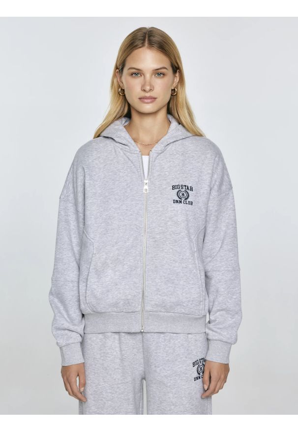 Big-Star - Bluza damska z kapturem rozpinana szara Madelina 901. Typ kołnierza: kaptur. Kolor: szary. Materiał: dresówka, dzianina. Wzór: aplikacja, haft. Styl: sportowy, elegancki