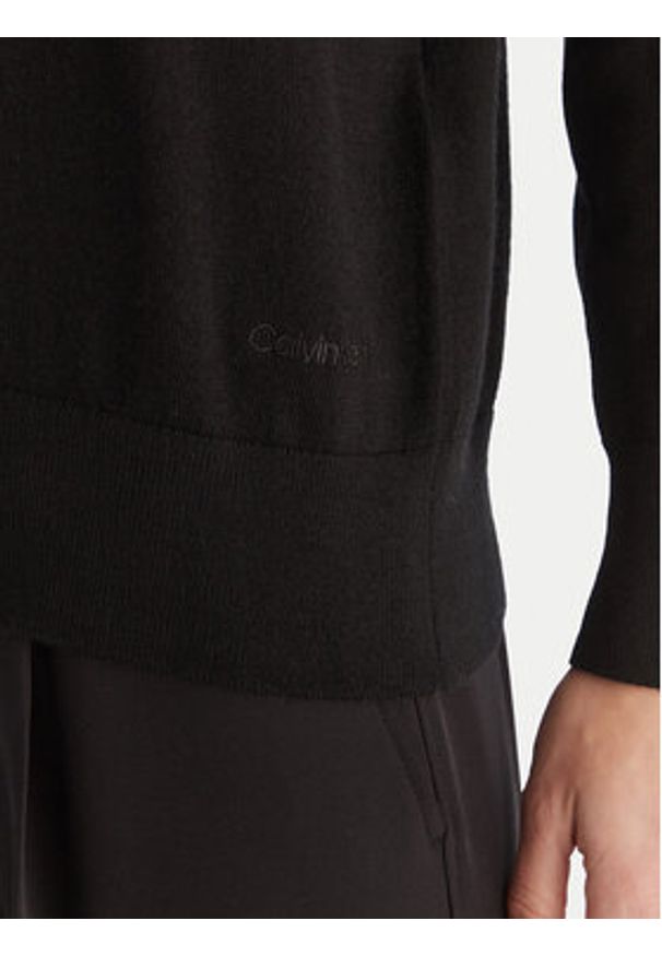 Calvin Klein Sweter LV044A305G Czarny Regular Fit. Kolor: czarny. Materiał: wełna, syntetyk