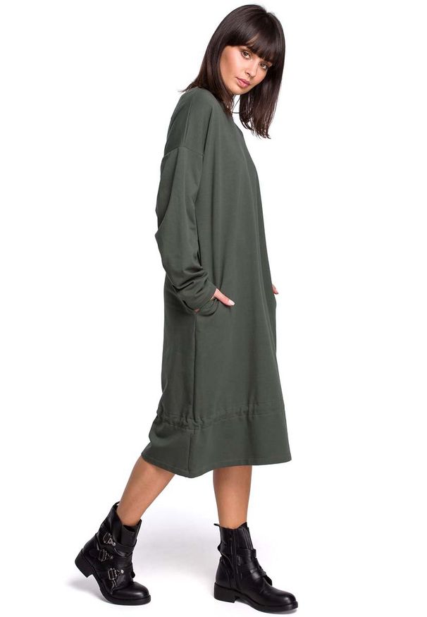 MOE - Zielona Długa Oversizowa Sukienka z Troczkami na Dole. Kolor: zielony. Materiał: elastan, bawełna. Długość: maxi