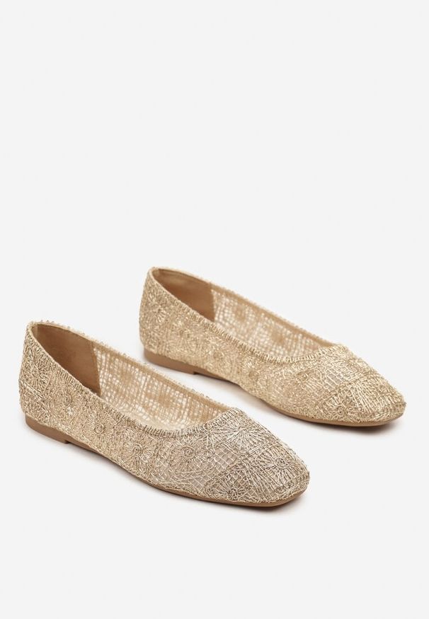 Born2be - Złote Strukturalne Balerinki z Plecionki Resanya. Okazja: na co dzień. Zapięcie: bez zapięcia. Kolor: złoty. Materiał: jedwab, jeans. Styl: casual