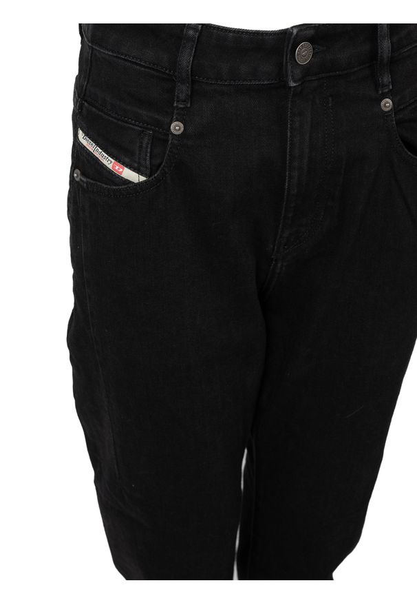 Diesel Jeansy "D-Fayza" | 00SV12-R69GL | Kobieta | Czarny. Okazja: na co dzień. Kolor: czarny. Styl: sportowy, klasyczny, elegancki, casual