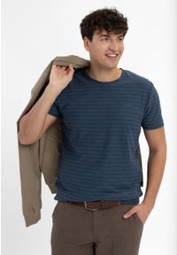 Volcano - T-shirt w paski TM-ULF. Okazja: na co dzień. Materiał: bawełna, materiał. Długość rękawa: krótki rękaw. Długość: krótkie. Wzór: paski. Sezon: lato. Styl: casual, street, klasyczny #1