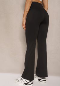 Renee - Czarne Spodnie Dzwony High Waist Odavia. Okazja: na co dzień. Stan: podwyższony. Kolor: czarny. Styl: elegancki, casual #4