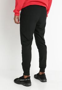 Born2be - Czarne Spodnie Dresowe Joggery Analía. Kolor: czarny. Materiał: dresówka. Styl: sportowy #6