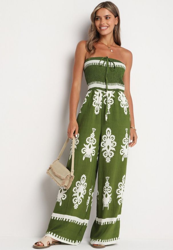 Born2be - Zielony Wiskozowy Kombinezon Bez Rękawów z Geometrycznym Wzorem Orceria. Okazja: na co dzień, na spacer. Kolor: zielony. Materiał: wiskoza. Długość rękawa: bez rękawów. Wzór: geometria. Sezon: lato. Styl: casual, elegancki