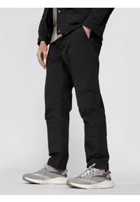 4f - Spodnie casual z materiału z recyklingu męskie. Okazja: na co dzień. Kolor: czarny. Materiał: materiał. Sezon: wiosna. Styl: casual #2