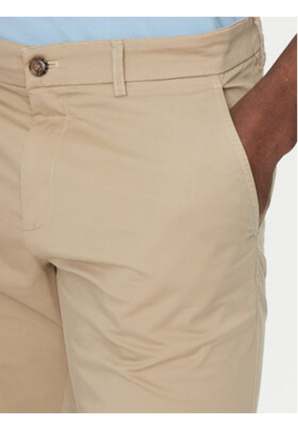 Hechter Paris Szorty materiałowe 26664 151365 Beżowy Regular Fit. Kolor: beżowy. Materiał: bawełna