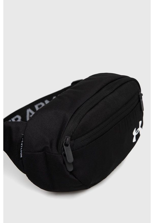 Under Armour - Nerka. Kolor: czarny. Wzór: nadruk