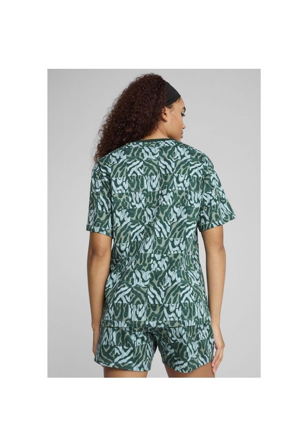 Puma - Damska luźna koszulka ESS GRAPHIC PUMA Green Moon. Kolor: zielony. Materiał: guma. Wzór: nadruk