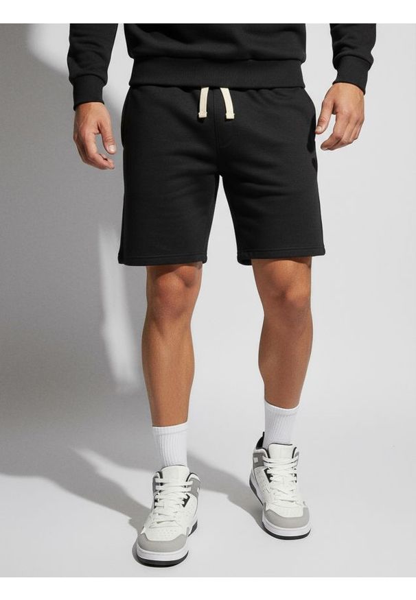 Sinsay - Szorty z wiązaniem - czarny. Kolor: czarny