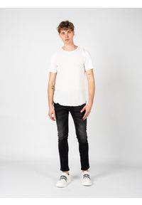 Xagon Man T-Shirt | P22082 V5 8300 | Mężczyzna | Biały. Okazja: na co dzień. Kolor: biały. Materiał: elastan, bawełna. Długość: długie. Styl: casual