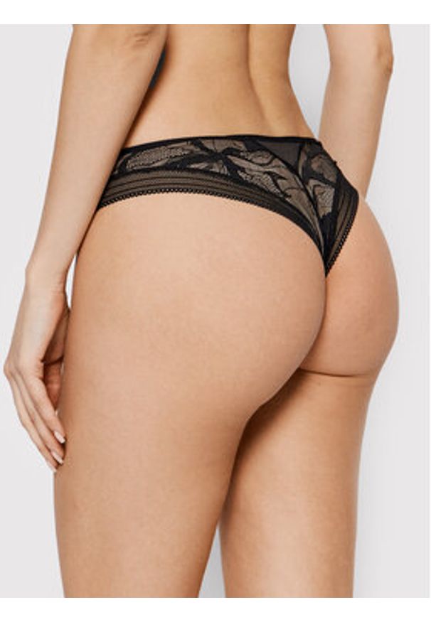 Chantelle Stringi True Lace C11M90 Czarny. Kolor: czarny. Materiał: syntetyk