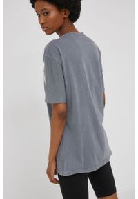 Answear Lab t-shirt bawełniany kolor szary. Kolor: szary. Materiał: bawełna. Długość rękawa: krótki rękaw. Długość: krótkie. Styl: wakacyjny #4