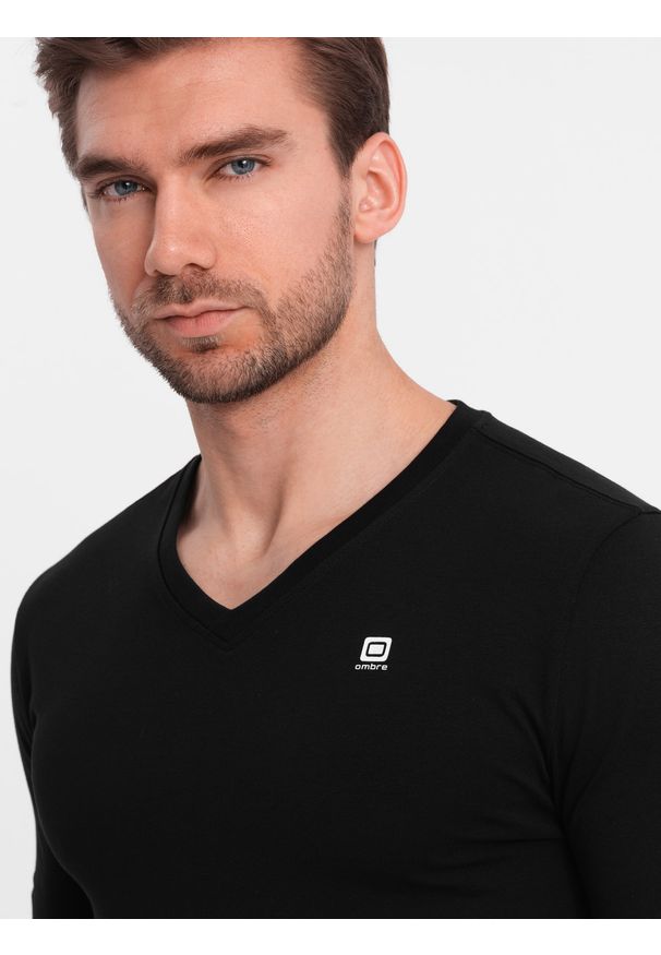 Ombre Clothing - Longsleeve męski z elastanem sygnowany z dekoltem w serek - czarny V3 OM-LSCL-0110 - XXL. Okazja: na co dzień. Typ kołnierza: dekolt w serek. Kolor: czarny. Materiał: elastan. Długość rękawa: długi rękaw. Wzór: gładki, jednolity. Styl: klasyczny, casual