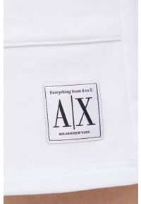 Armani Exchange szorty bawełniane damskie kolor biały z aplikacją high waist. Stan: podwyższony. Kolor: biały. Materiał: bawełna. Wzór: aplikacja #3