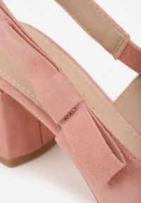 Born2be - Różowe Sandały Vices na Obcasie ze Skórzaną Wkładką Bez Pięty Vevazira. Okazja: na co dzień. Zapięcie: sprzączka. Kolor: różowy. Wzór: motyw zwierzęcy. Materiał: skóra. Sezon: lato. Obcas: na obcasie. Styl: casual, klasyczny, elegancki. Wysokość obcasa: średni #2