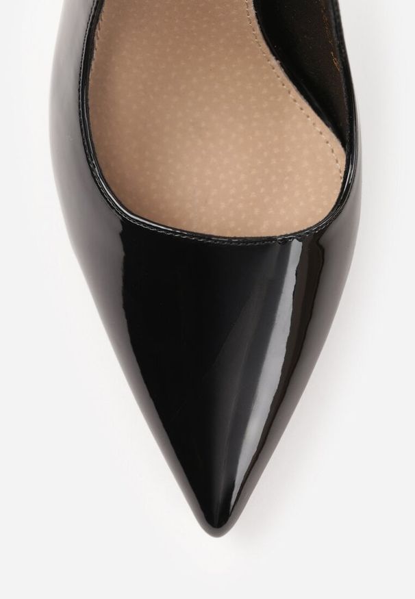 Renee - Czarne Szpilki Slingback VICES z Lakierowanym Połyskiem i Skórzaną Wkładką Marinja. Nosek buta: szpiczasty. Kolor: czarny. Materiał: lakier, skóra. Obcas: na szpilce. Styl: elegancki, wizytowy
