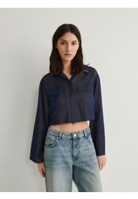 Reserved - Satynowa koszula o krótszym kroju - granatowy. Kolor: niebieski. Materiał: satyna. Długość: krótkie #1