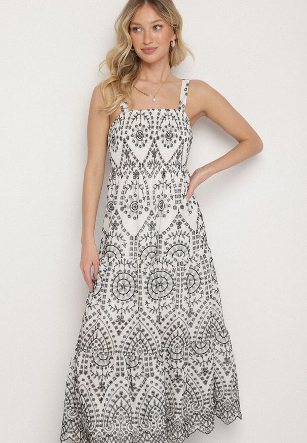 Born2be - Czarno-Biała Bawełniana Sukienka Ozdobiona Haftem Sadonique. Okazja: na co dzień. Kolor: czarny. Materiał: bawełna. Długość rękawa: na ramiączkach. Wzór: aplikacja, haft. Styl: casual, elegancki