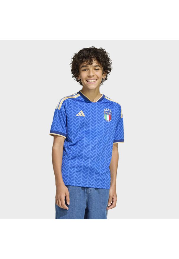 Adidas - Dziecięca koszulka Italy 26 Home. Kolor: niebieski. Technologia: ClimaCool (Adidas). Sport: piłka nożna