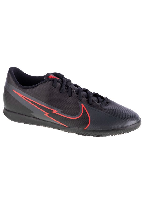 Nike Mercurial Vapor 13 Club IC AT7997-060. Kolor: czarny. Materiał: syntetyk. Szerokość cholewki: normalna