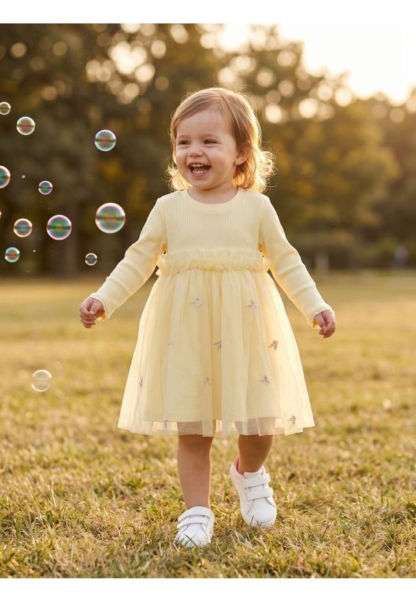 Sinsay - Sukienka z tiulowym dołem - żółty. Kolor: żółty. Materiał: tiul