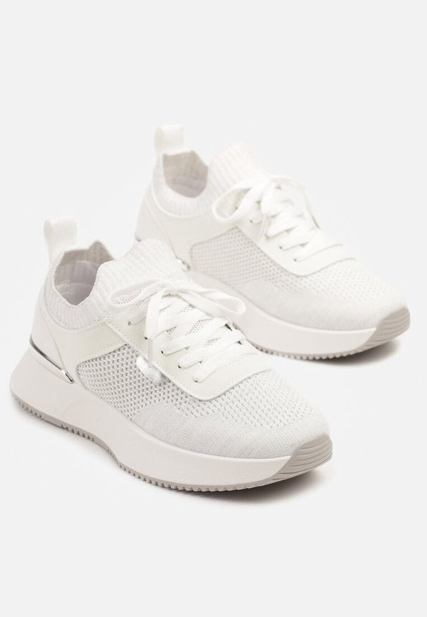 Born2be - Białe Siateczkowe Sneakersy Dorami. Okazja: na co dzień. Zapięcie: sznurówki. Kolor: biały. Materiał: jeans. Obcas: na płaskiej podeszwie