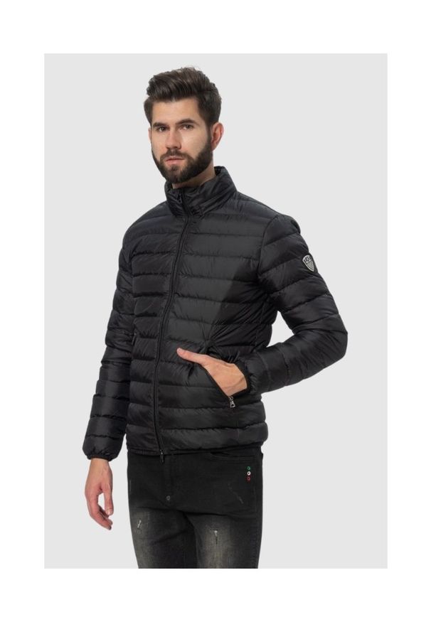 EA7 Emporio Armani - EA7 Puchowa czarna kurtka męska, Rozmiar S. Typ kołnierza: kołnierzyk stójkowy. Kolor: czarny. Materiał: puch. Wzór: aplikacja