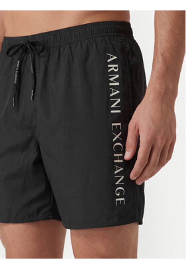 Armani Exchange Szorty kąpielowe XM000832 AF22573 UC001 Czarny Regular Fit. Kolor: czarny. Materiał: syntetyk