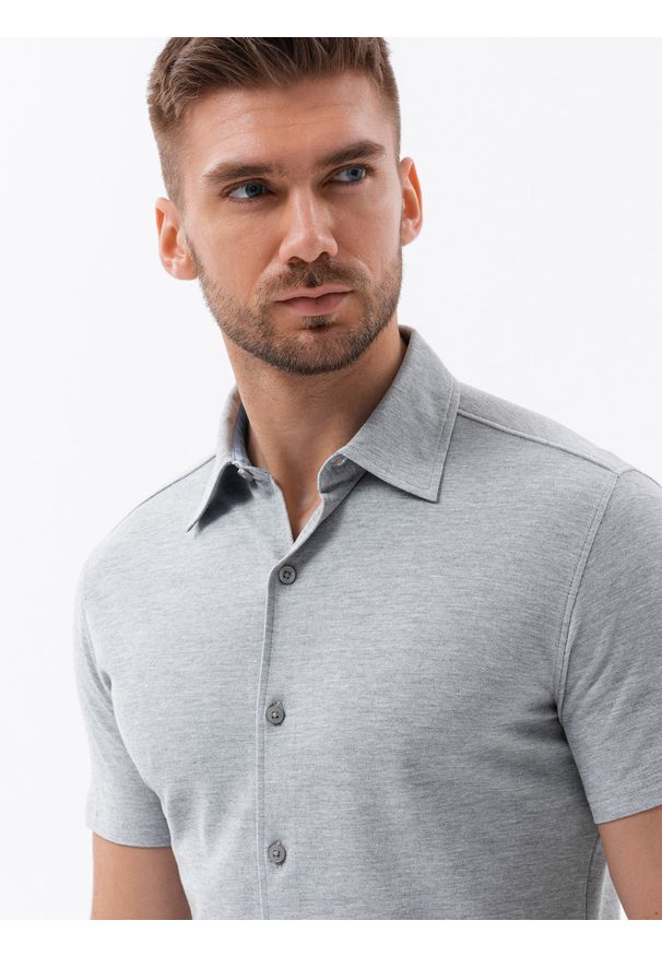 Ombre Clothing - Dzianinowa męska koszula slim fit z krótkim rękawem i kołnierzykiem – szara V5 OM-SHSS-0100 - XXL. Typ kołnierza: polo. Kolor: szary. Materiał: dzianina. Długość rękawa: krótki rękaw. Długość: krótkie. Styl: sportowy, elegancki