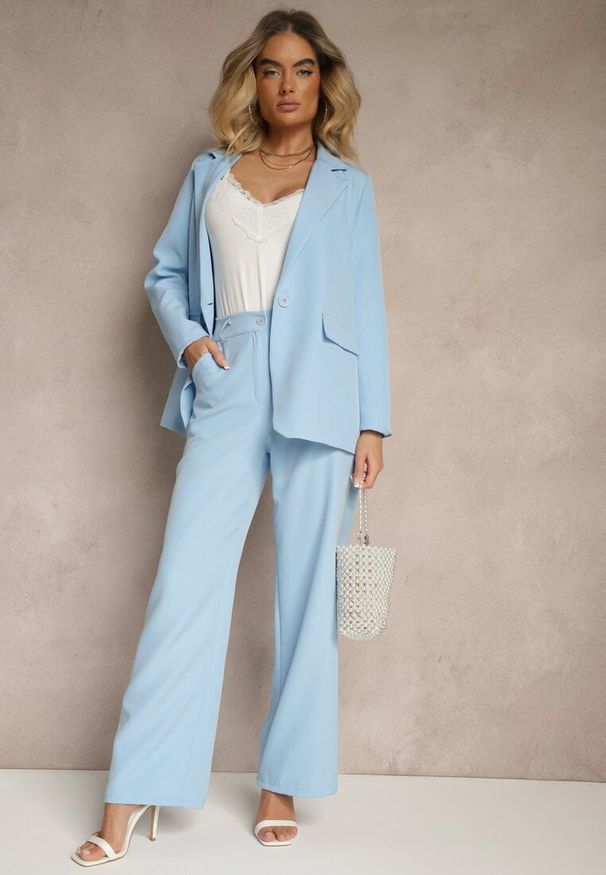 Renee - Niebieska Pudełkowa Marynarka z Imitacją Kieszeni Vivisae. Okazja: na co dzień, do pracy. Kolor: niebieski. Materiał: jeans. Styl: casual