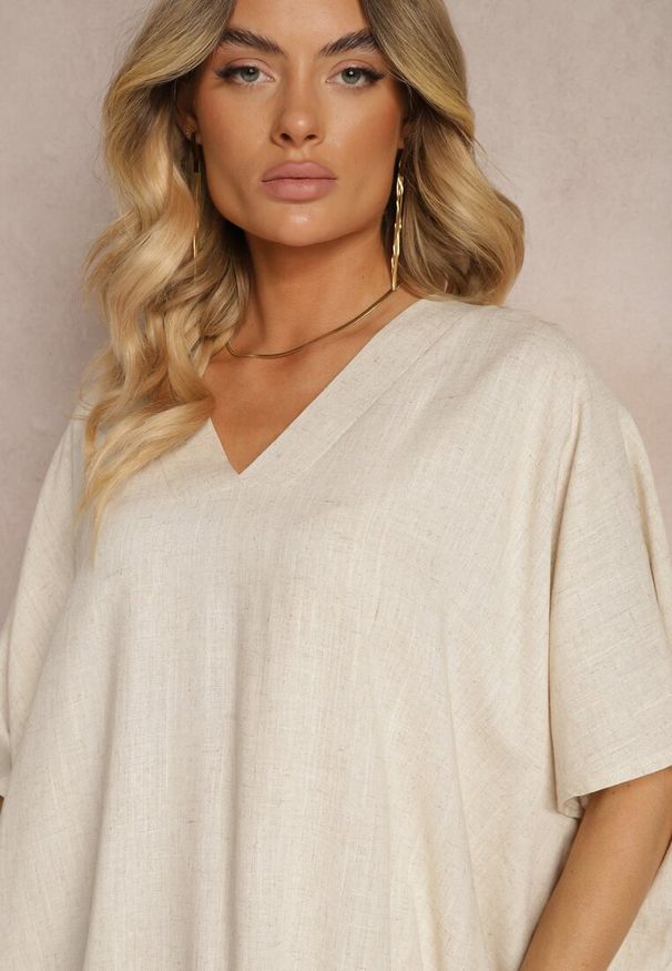 Renee - Beżowa Pudełkowa Sukienka z Bawełny z Krótkim Rękawem i Trójkątnym Dekoltem Vikana. Okazja: na imprezę. Kolekcja: plus size. Kolor: beżowy. Materiał: bawełna. Długość rękawa: krótki rękaw. Typ sukienki: dla puszystych. Styl: elegancki